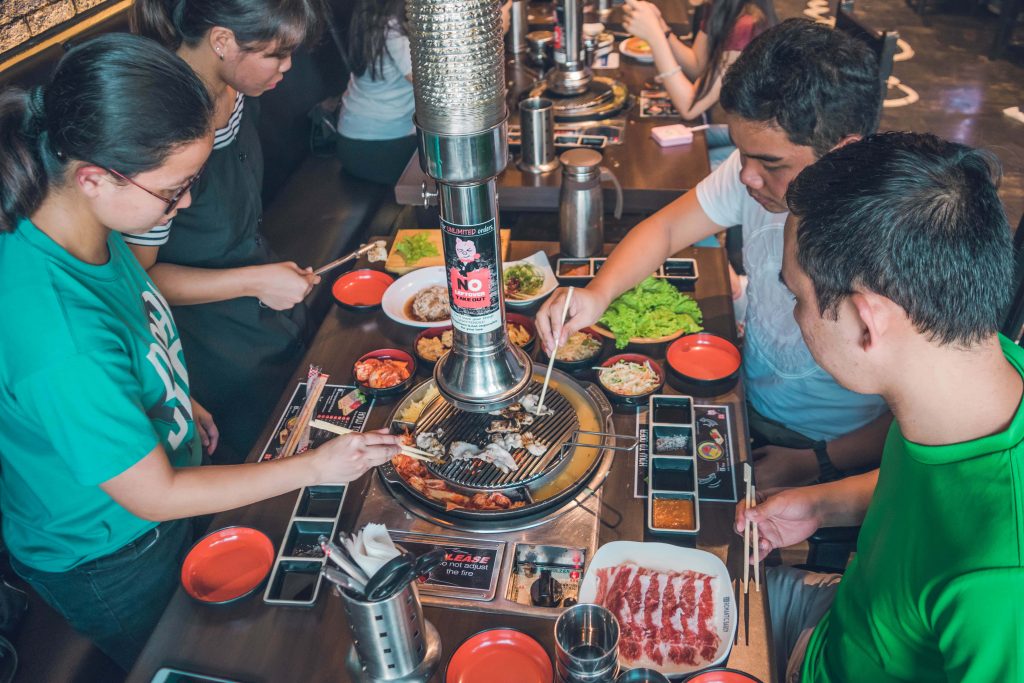 friends eating Korean Samgyupsal