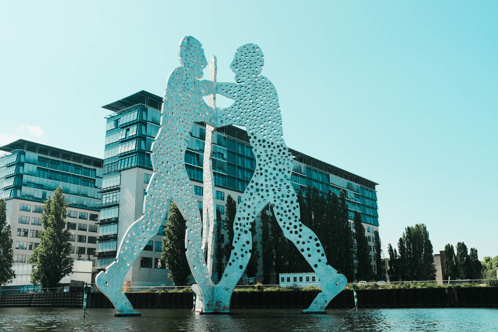 Berlin's Molecule Man